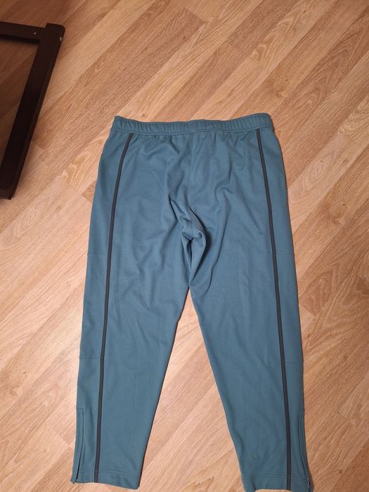 Оригинално долнище Nike
