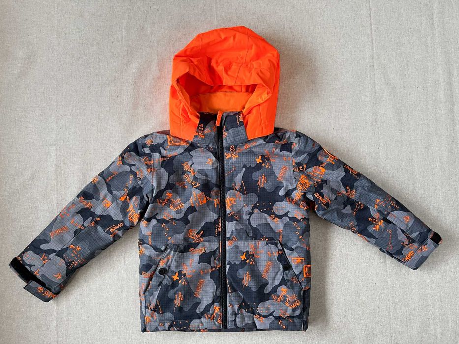 Quiksilver ски комплект 4–5 г. (става и за по-големи) – яке+гащеризон