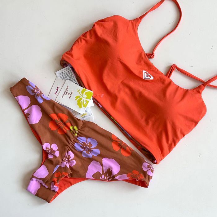 Нов двулицев бански Roxy от две части