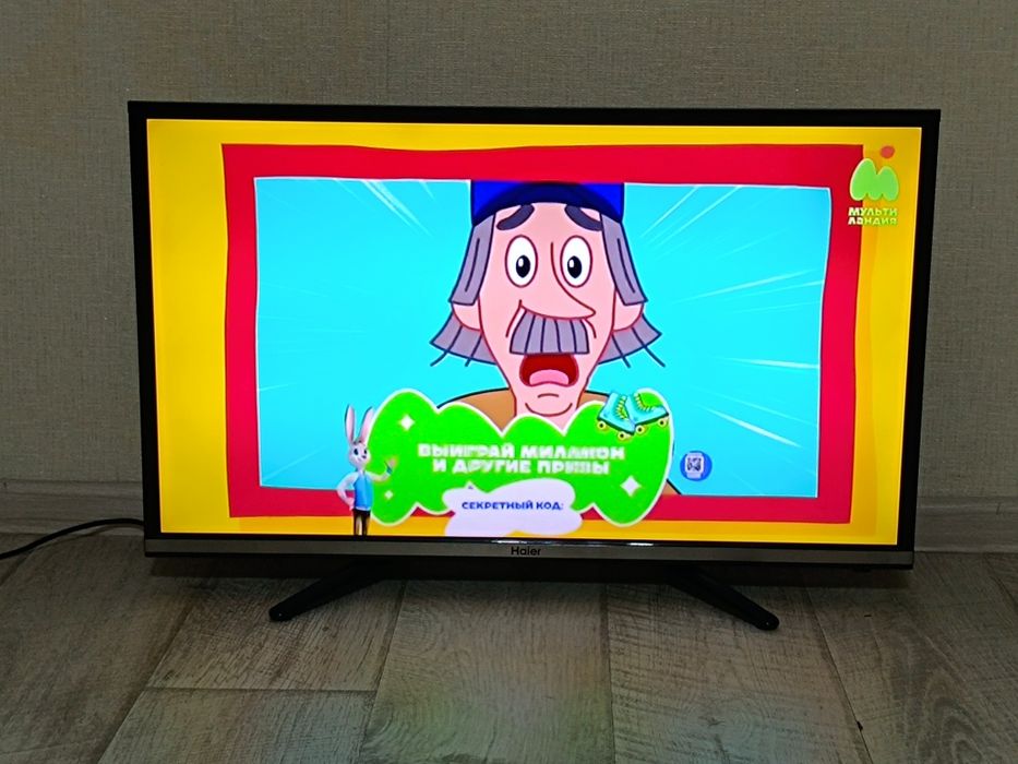 Haier Smart TV, 82см.