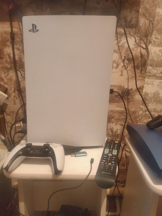 Обменяю Sony ps5 третий ревизии