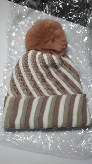 Продается шапка.