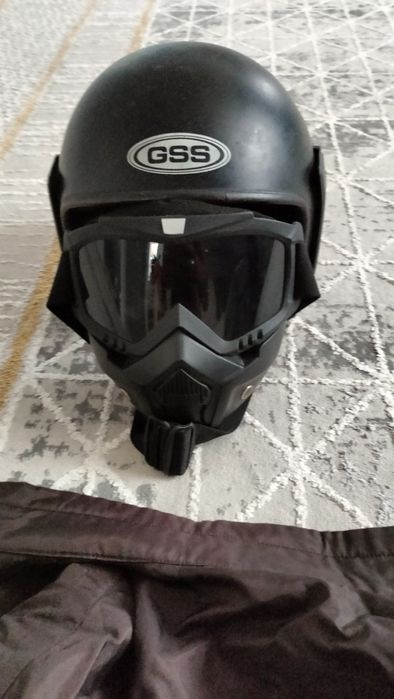 Продам мотошлем  идеальный