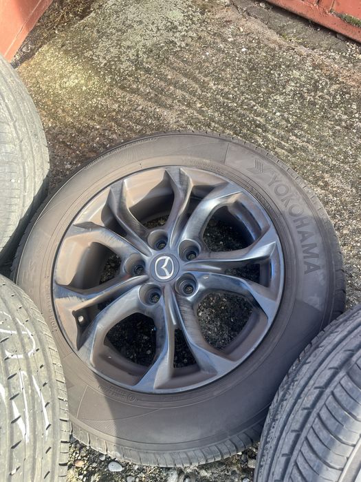 Cauciucuri yokohama 215/60/16