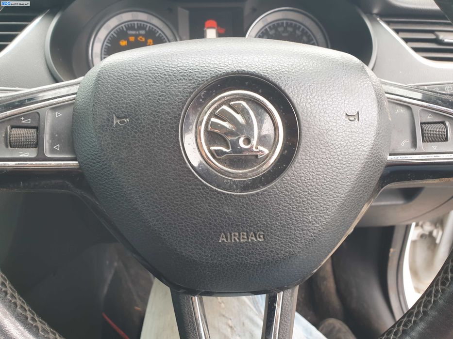 Airbag de pe Volan 3 Spite Skoda Octavia 3 2017 - 2021 Cod 3V0880201A 6V0880201AF [K4829]
