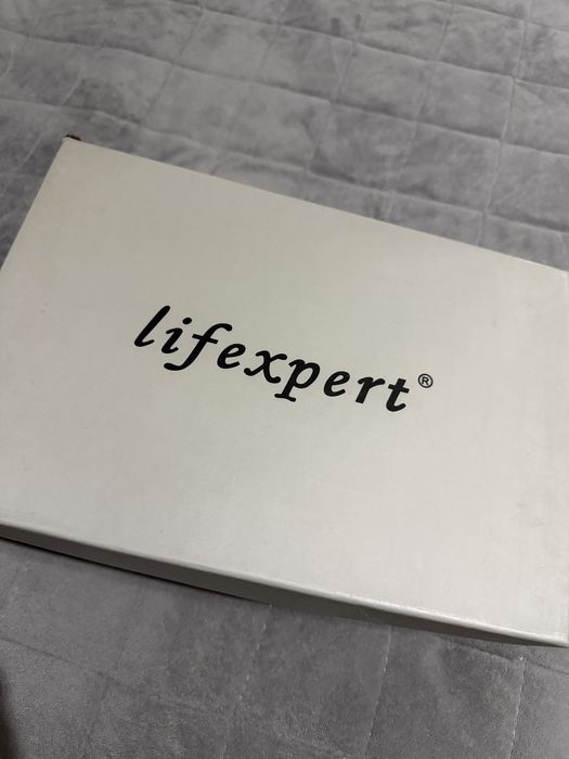 Продам кроссовки