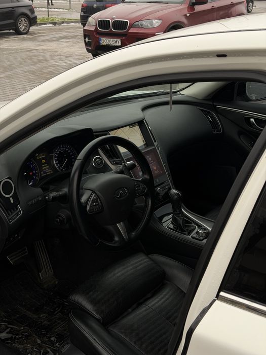 Infiniti Q50 S Hybrid / 375 cai / v6