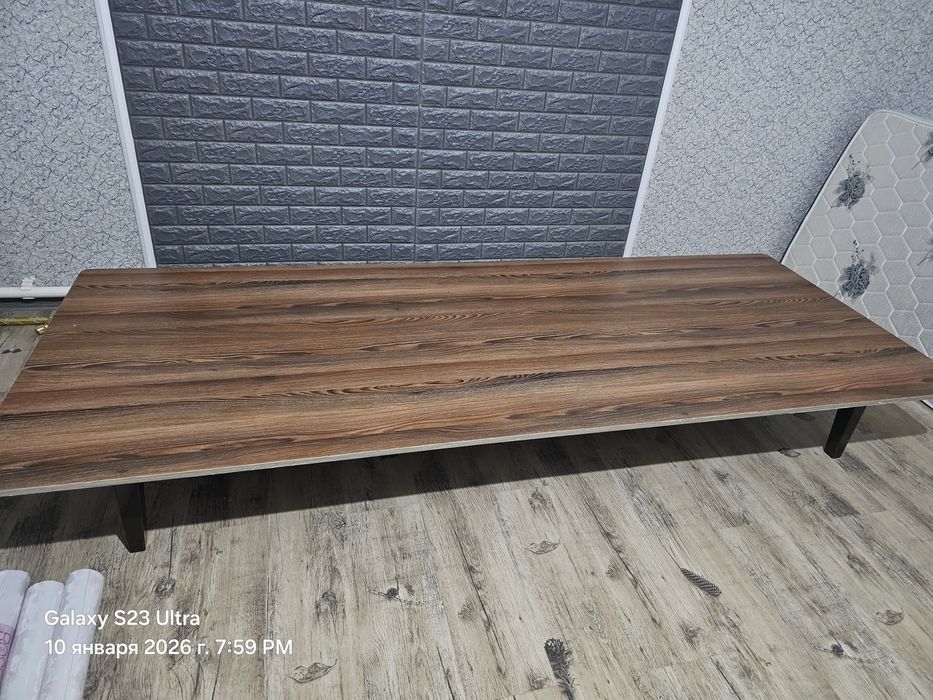 Хонтахта  2.60 га 1 метр  ахволи жуда яхши  МДФ  дан ясалган