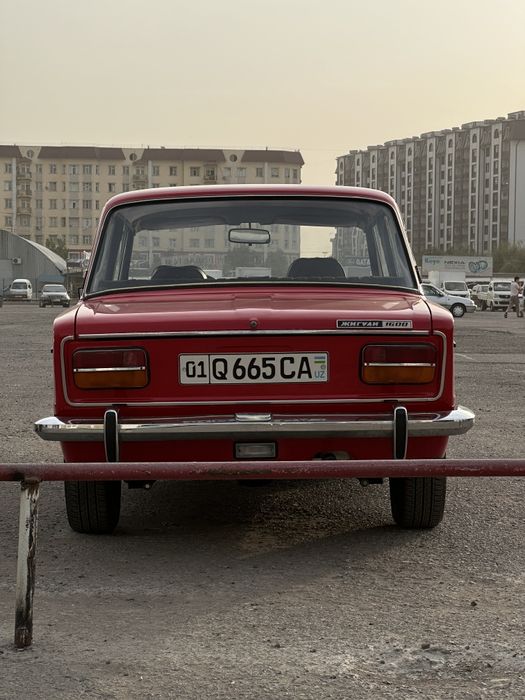 Vaz 2103 sotiladi
