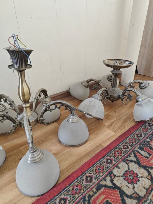 Продам люстру б/у