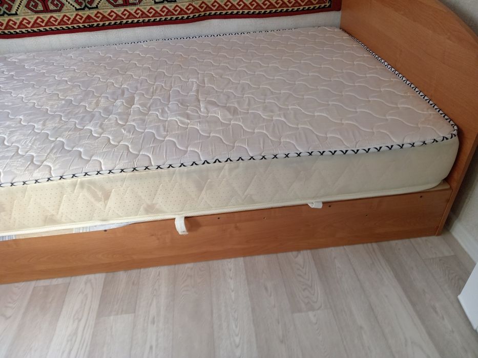 Кровать полуторка