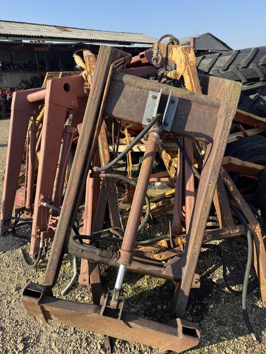 Incatoare frontale UTB tractor 445 550 640 650