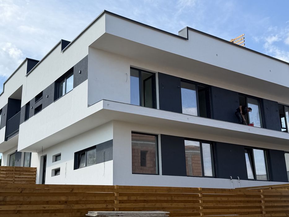 Casa cu acoperis tip Terasa cu panorama spre oras