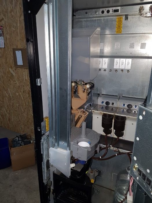 Вендинг машина с две мелачки Астро Зануси Vending Zanussi Astro