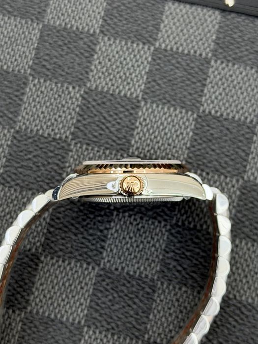 Rolex Date-Just 31 Everose Mother of Pearl Dial