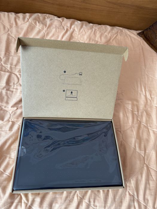 Графичен таблет One by Wacom Medium CTL-672, Черен/Червен