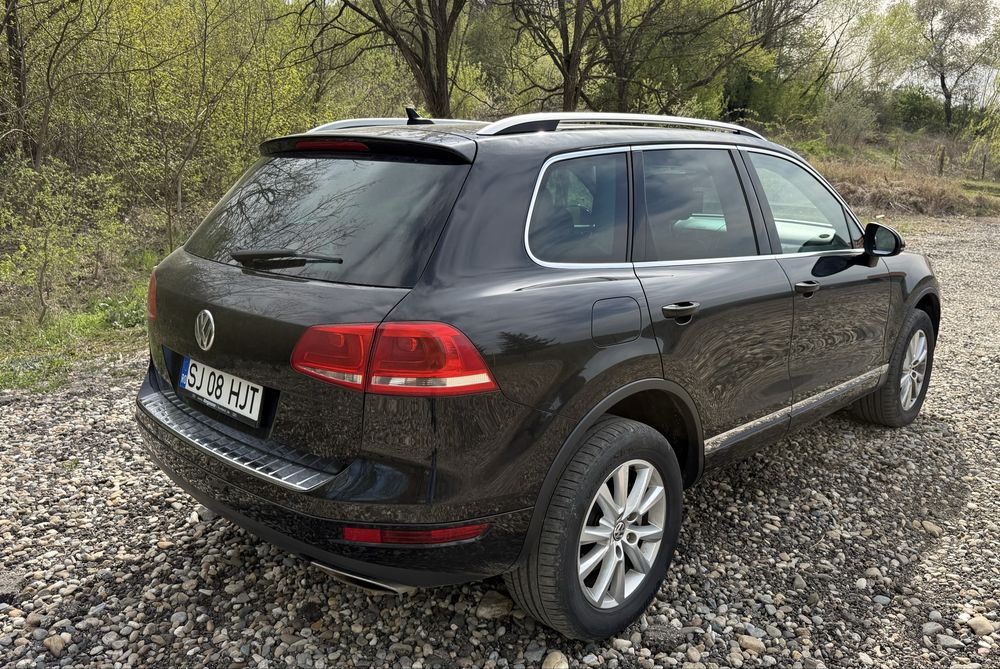 VW Touareg 3.0 TDI  245 CP ,an 2012