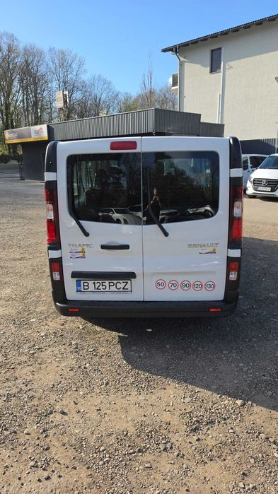 Renault Trafic 2.0 Blue dCi 110 S&S L2H2 8+1 Life