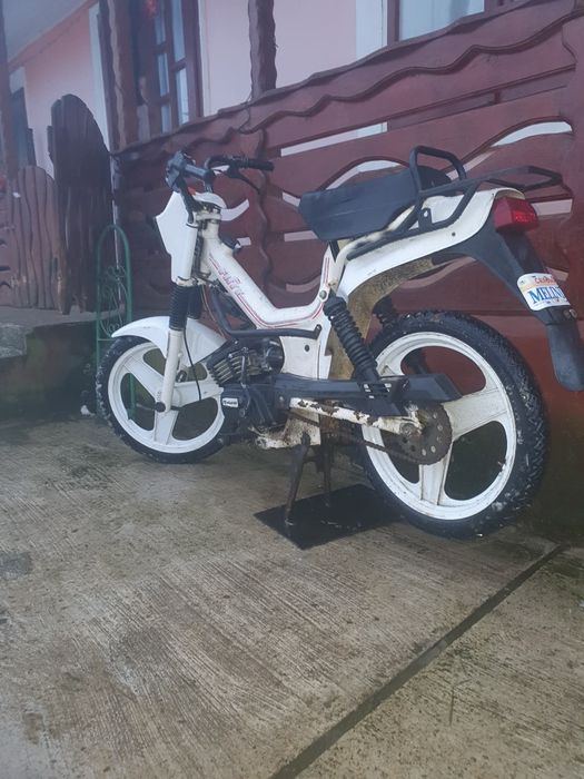 Vând moped Malaguti Fifty  fără acte ok funcțional proba spune tot.