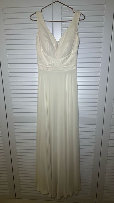 Платье цвета слоновой кости