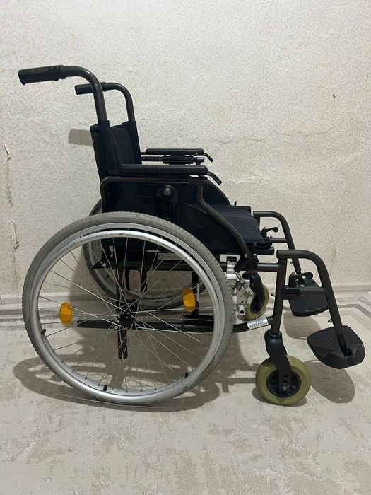 Инвалидная коляска