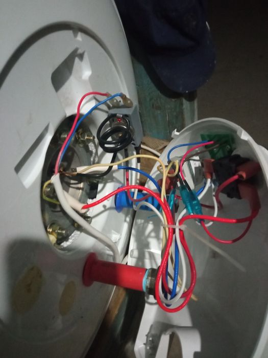 ARISTON taʼmirlaymiz SANTEXNIK tozalash va tuzatish Santexnika  xizmat