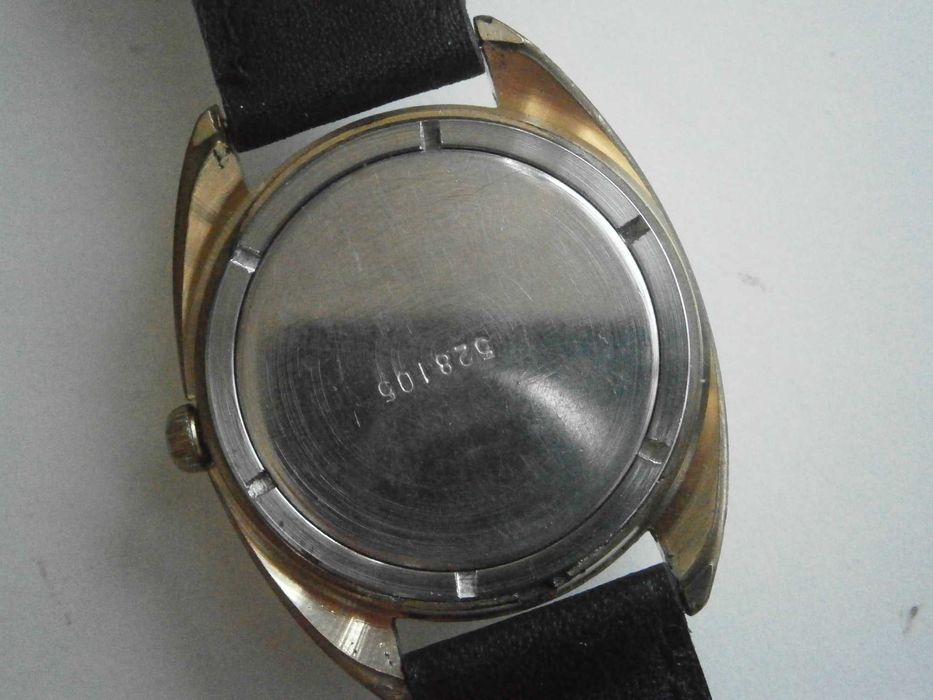 ВОСТОК кал. 2409 - командирската машина! СССР, Au 20, каса 35,5мм!