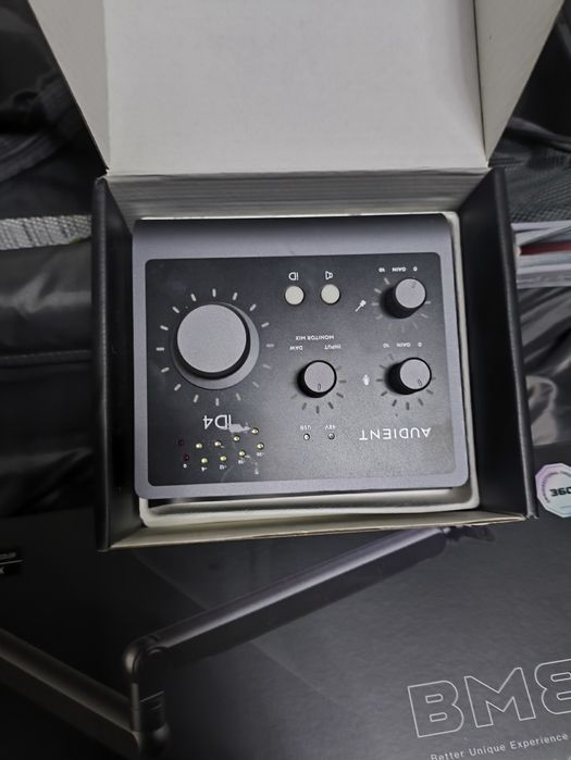 Audient iD4 звуковая карта