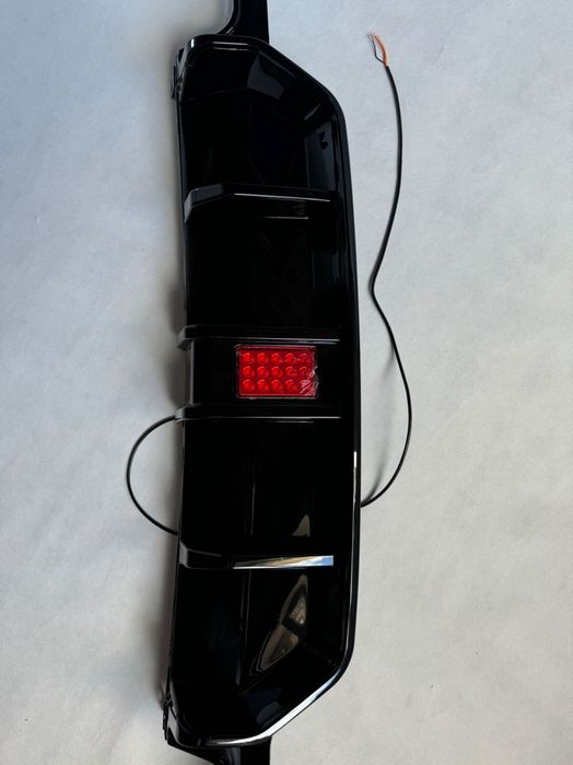 Дифузьор със трети стоп / Добавка за задна броня за БМВ Г20 / BMW G20