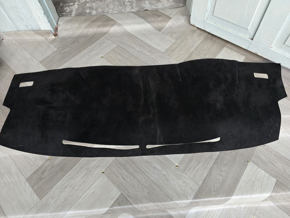 Накидка на панель Тойота Королла 180