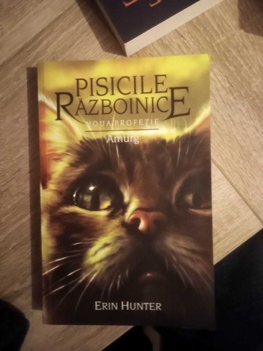 Seria de cărți pisicile razboinice volumele 1-13