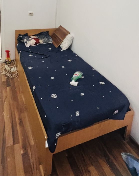 Mobilă + electrocasnice + pat, pachet complet