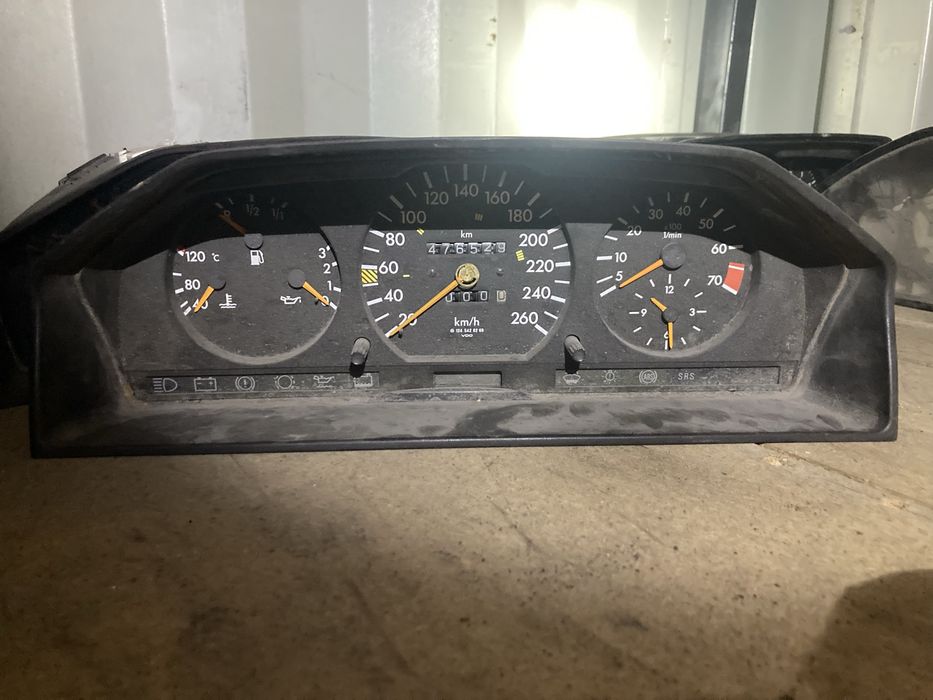 Приборная панель Мерседес W124 / Mercedes W124