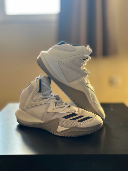 Баскетболни кецове  Адидас