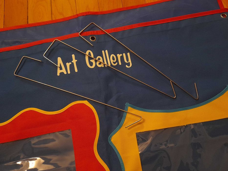 Дисплей для детских рисунков