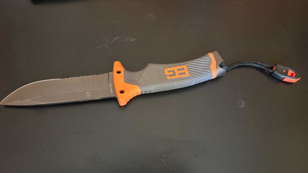 Cuțit de supraviețuire Gerber Bear Grylls Ultimate