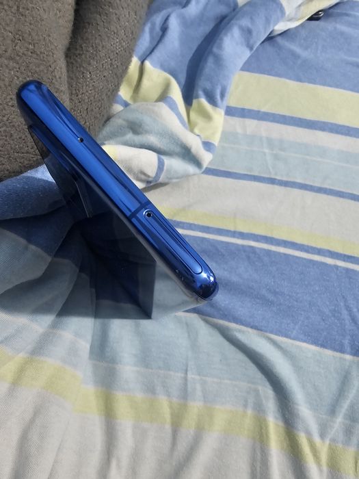 Vând Samsung S 20 plus/Blue.