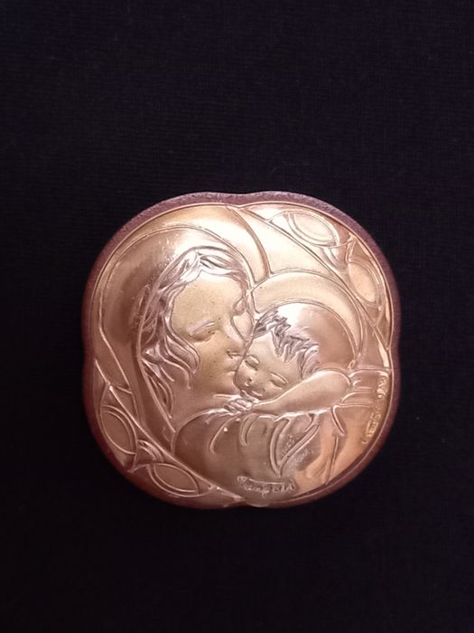 Дева Мария с Младенеца