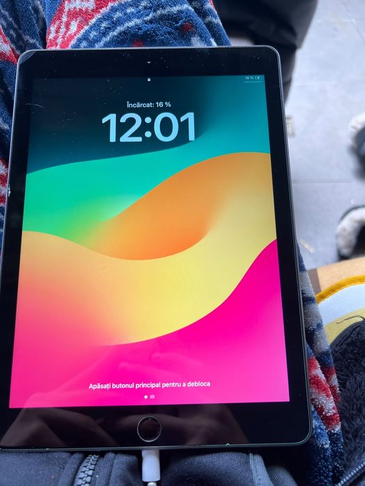 Iphone XR , Ipad 6 , Ipad 6