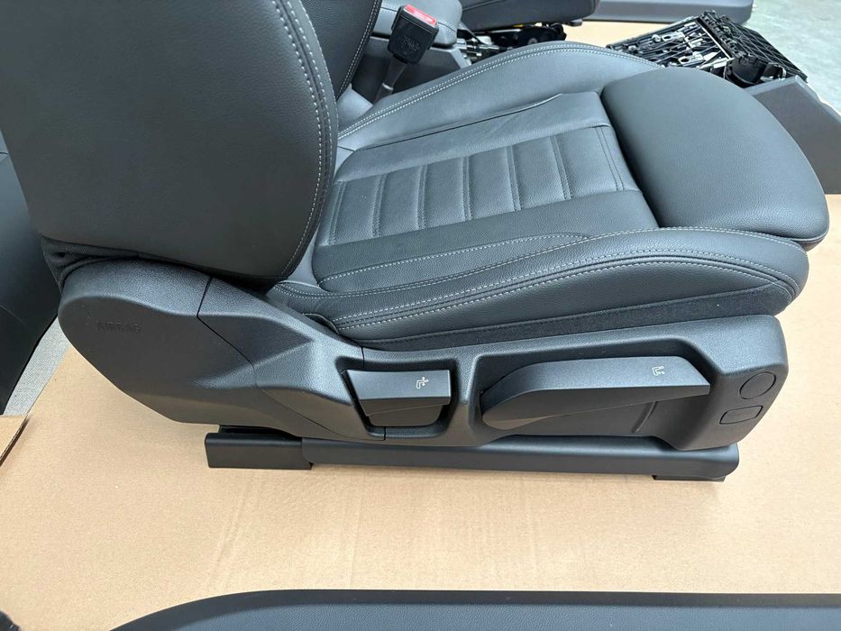 Салон БМВ Г22 BMW G22