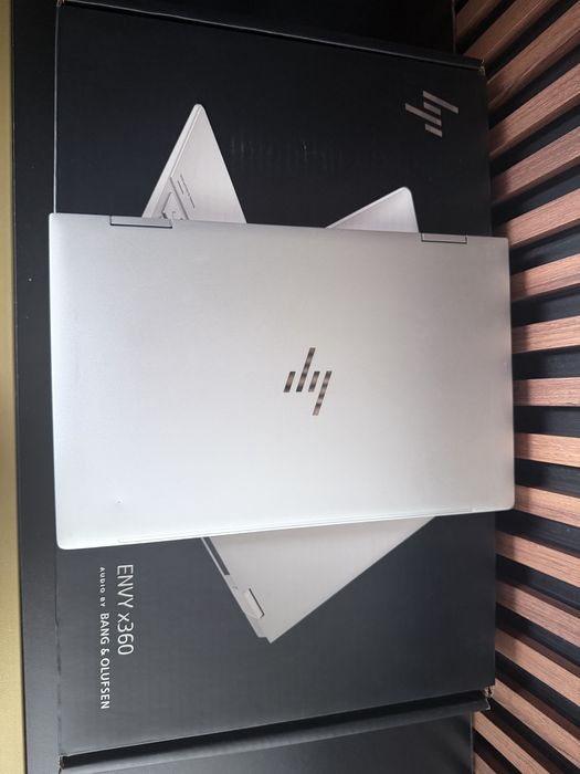 Лаптоп HP ENVY x360 convertible тъчскрийн 13 инча