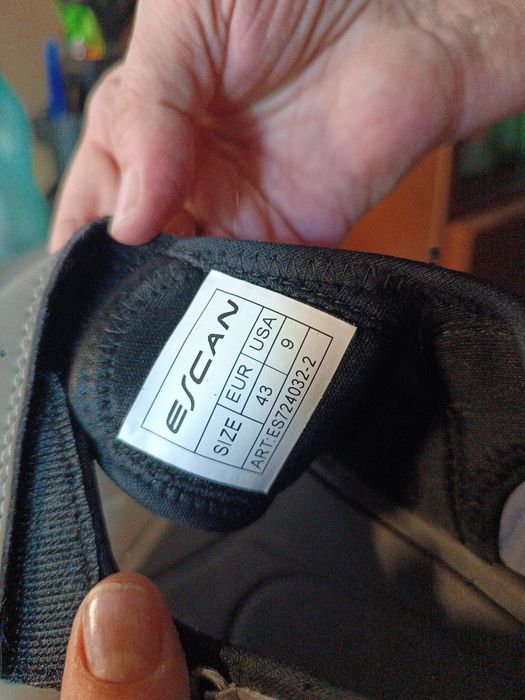 Продам мужскую обувь