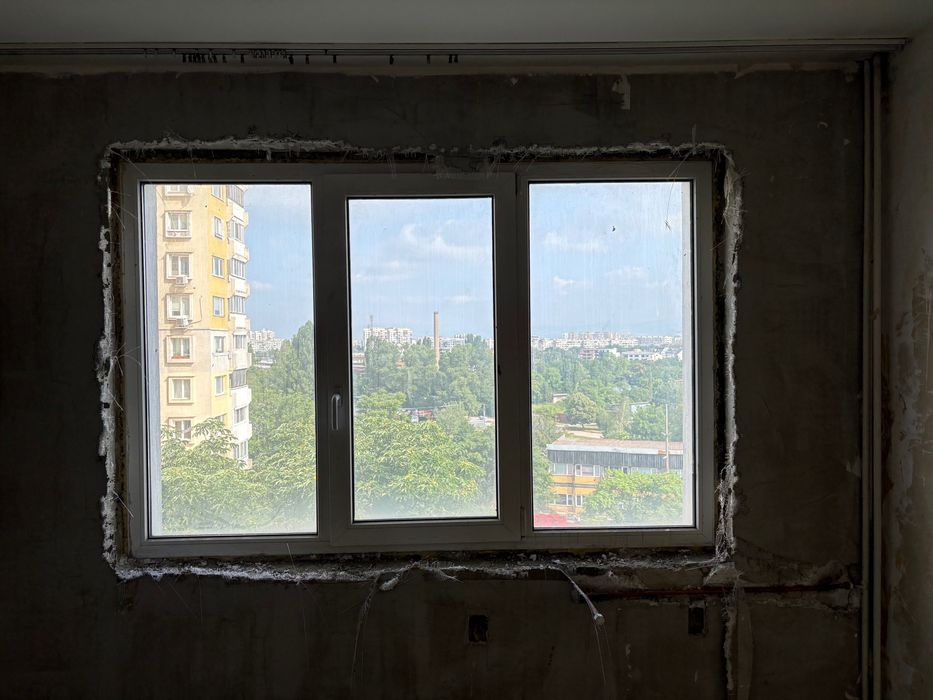 ПВЦ дограма Rehau Euro-Design 60 205×137 — здрави стъклопакети, София