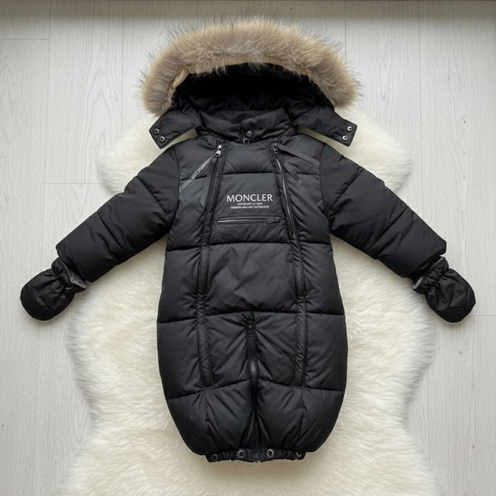 Брендовый зимний комбинезон Moncler