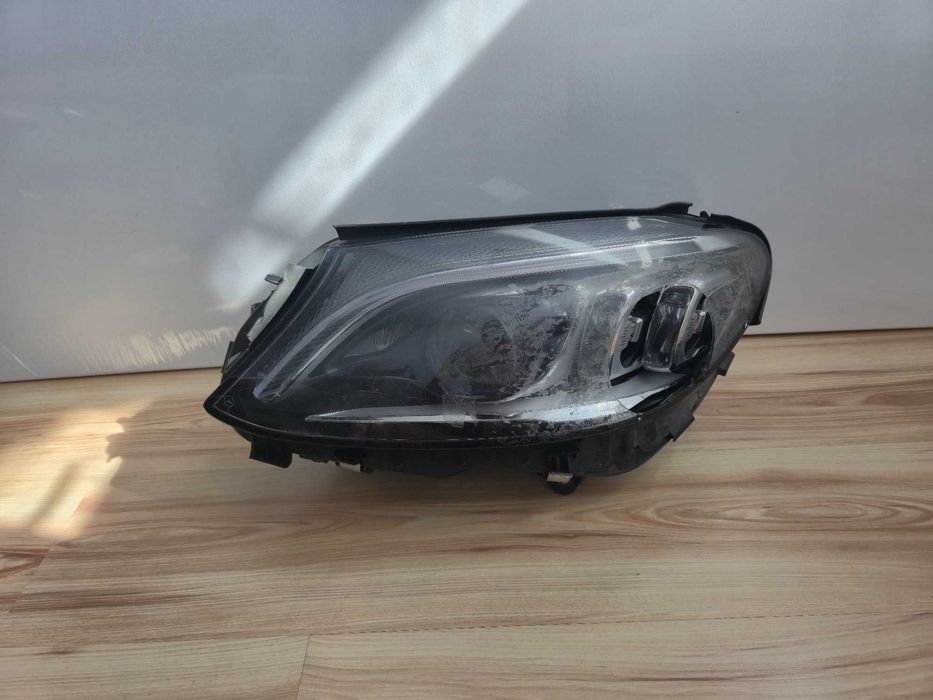 Far stanga Mercedes C Class W205 An 2018 - 2021 Cod A2059068505