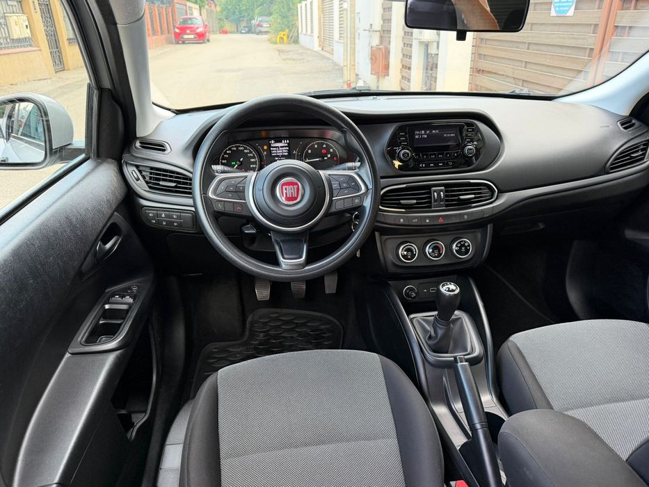 FIAT TIPO 2023 40.000KM 1.0 benzina 100cp Aer condtionat