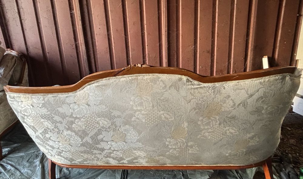 Антикварен диван + 3 кресла – масивно дърво