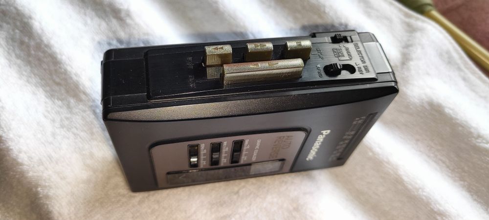 Panasonic RQ-V151 walkman+casetă cadou