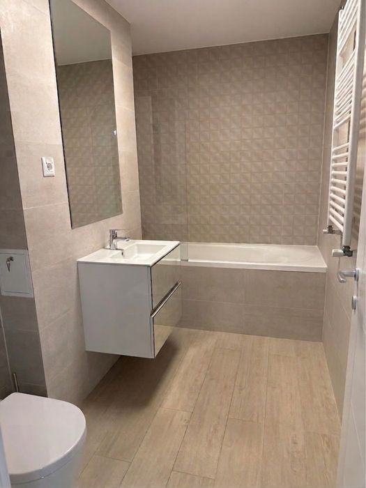 Apartament 3 camere Hils Republica