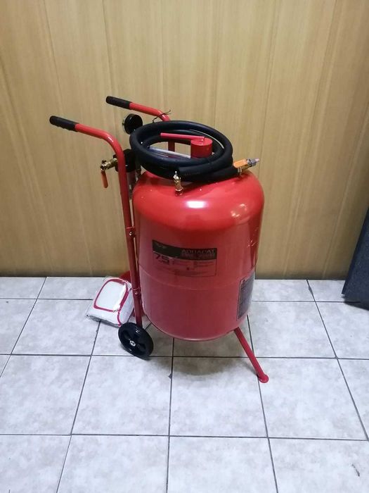 Пескоструйный аппарат